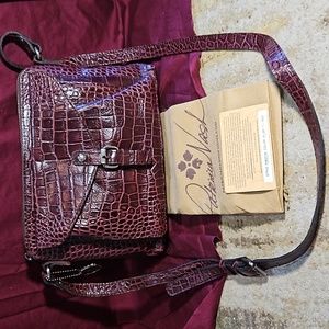 PATRICIA NASH AVELLINA